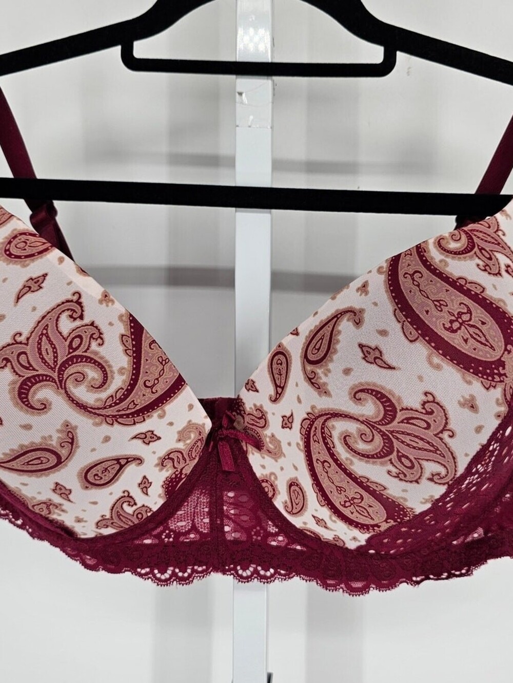 Pure Beauty by Rene Rofe Womens Sz 42DD T Shirt Bra Red Paisley Lace